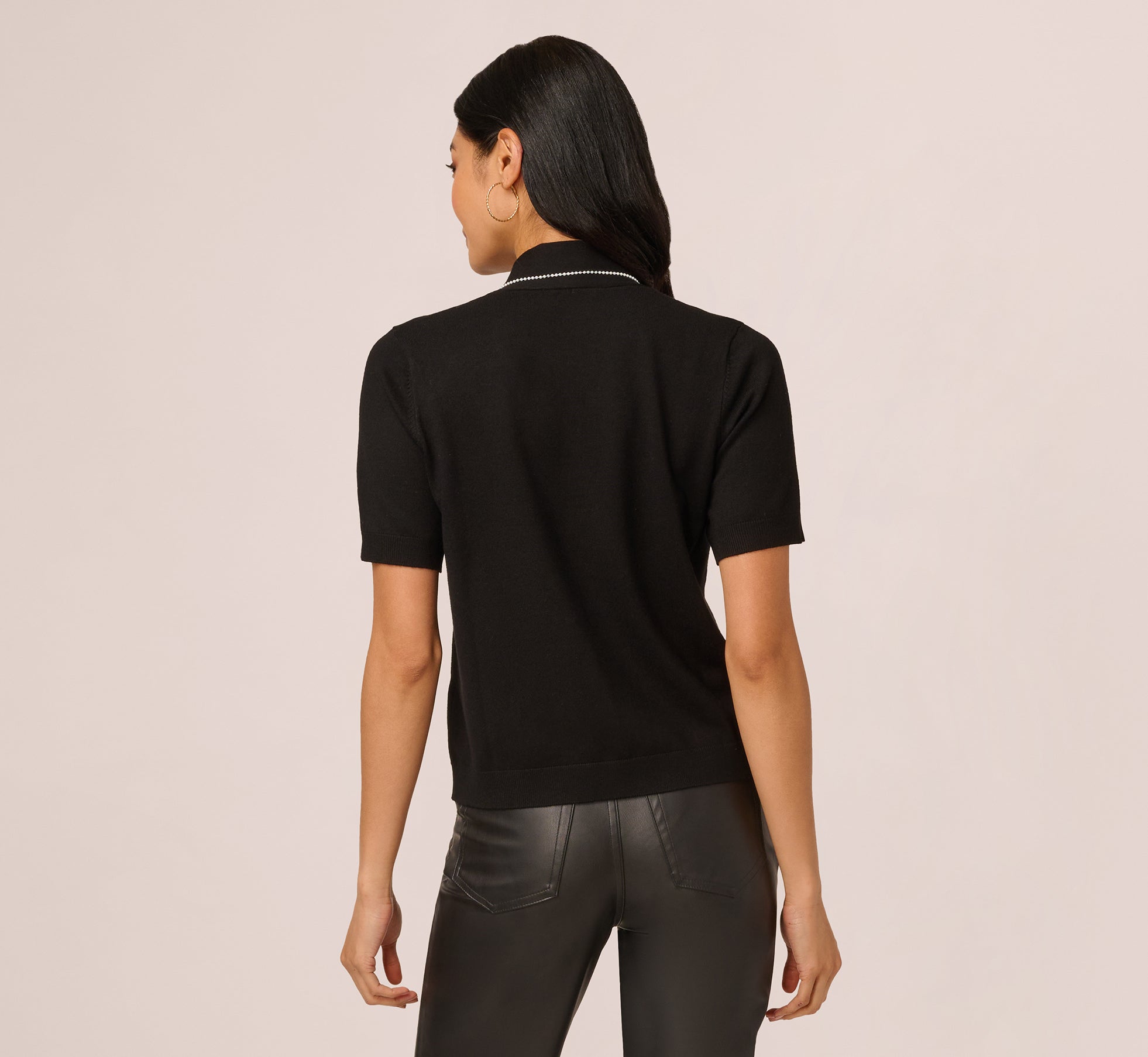 Short Sleeve Pearly Tie Neck Knit Top In Black