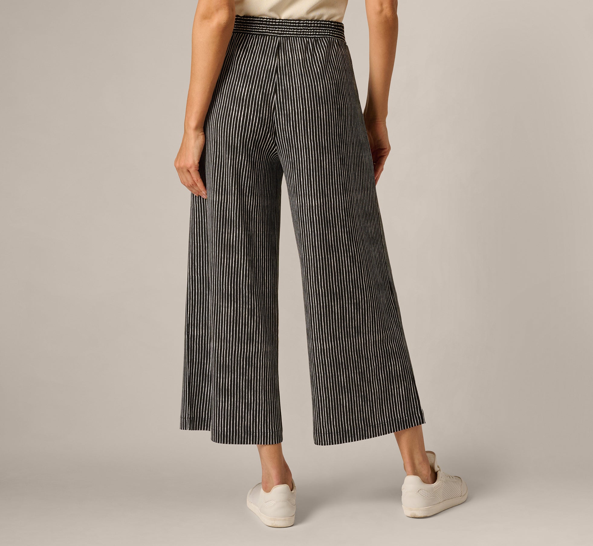 Wide Leg Tie Belt Stretch Pant In Black Ripple Stripe