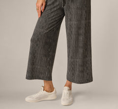 Wide Leg Tie Belt Stretch Pant In Black Ripple Stripe